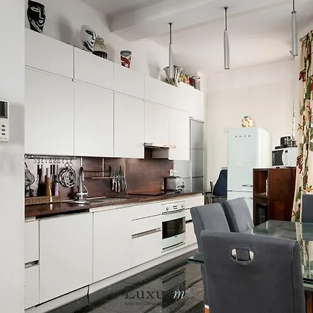 Elegant In The Center Apartamento Helsínquia